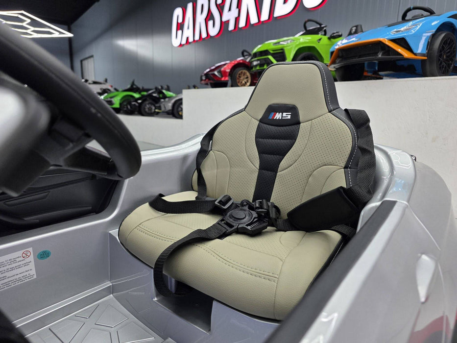 Auto Elettrica per Bambini BMW M5 24 V – Grigio Metallizzato