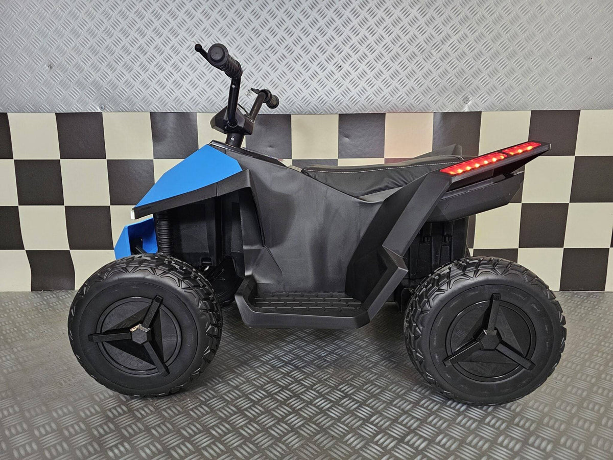 Vista posteriore del quad elettrico per bambini con luci LED rosse, pneumatici grandi e design robusto in plastica nera e blu