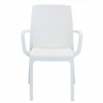 Vista frontale della Poltrona Indiana bianca in wicker con struttura plastica stampata. Perfetta per arredare giardini e terrazze.