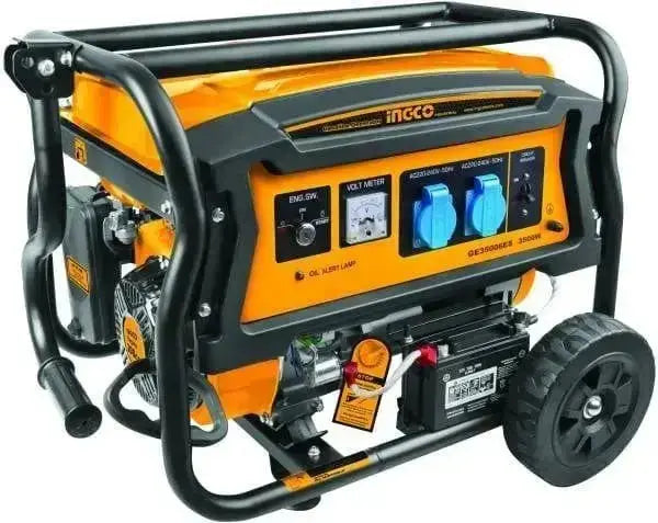 Generatore di corrente a benzina 3,5 kw 4 tempi 208 cc con ruote INGCO, struttura robusta e maniglie per trasporto facile. Ideale per emergenze e cantieri.