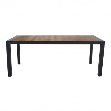 Tavolo Carson 195 x 90 cm visto frontalmente, con struttura in alluminio antracite e piano in ceramica effetto legno.