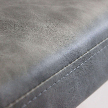 Poltrona struttura metallo seduta schienale ecopelle grigia 50x50x76