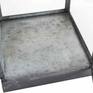 Lanterna in metallo e vetro con struttura verticale, altezza 67 cm