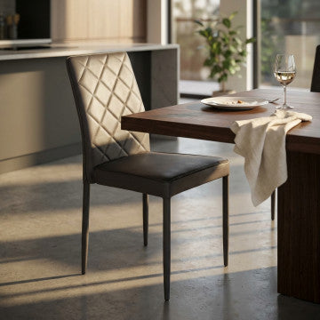 Sedia in acciaio e ecopelle marrone, 41x50x91 cm, peso 4,6 kg