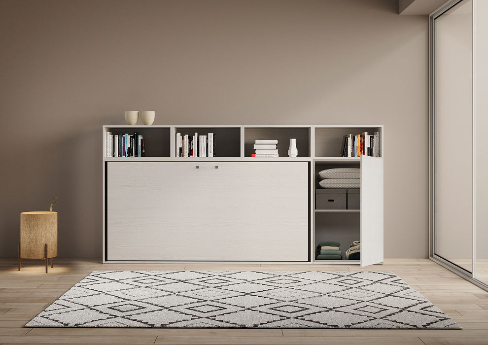 Composizione Kando con letto a scomparsa e armadio laterale aperto, ideale per organizzare biancheria e oggetti in piccoli spazi.