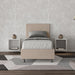 Letto singolo Adele 80x210 in similpelle beige, senza contenitore, in una camera moderna con comodini sospesi