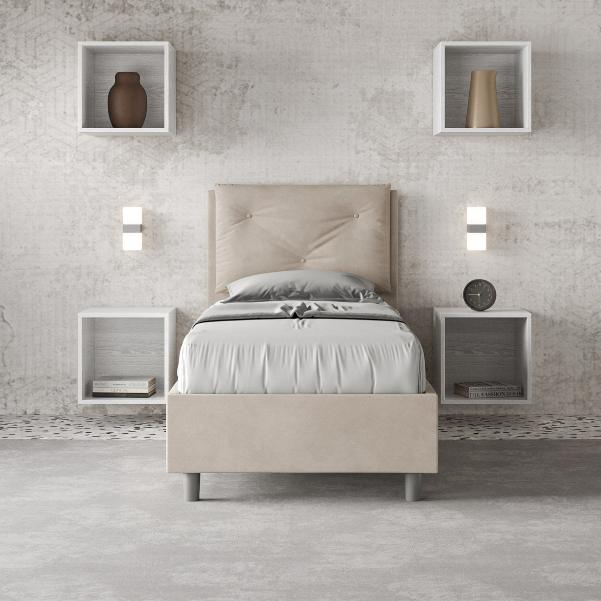 Letto singolo Appia beige tortora in microfibra con testata imbottita, ambientato in una camera moderna con nicchie e pareti neutre.