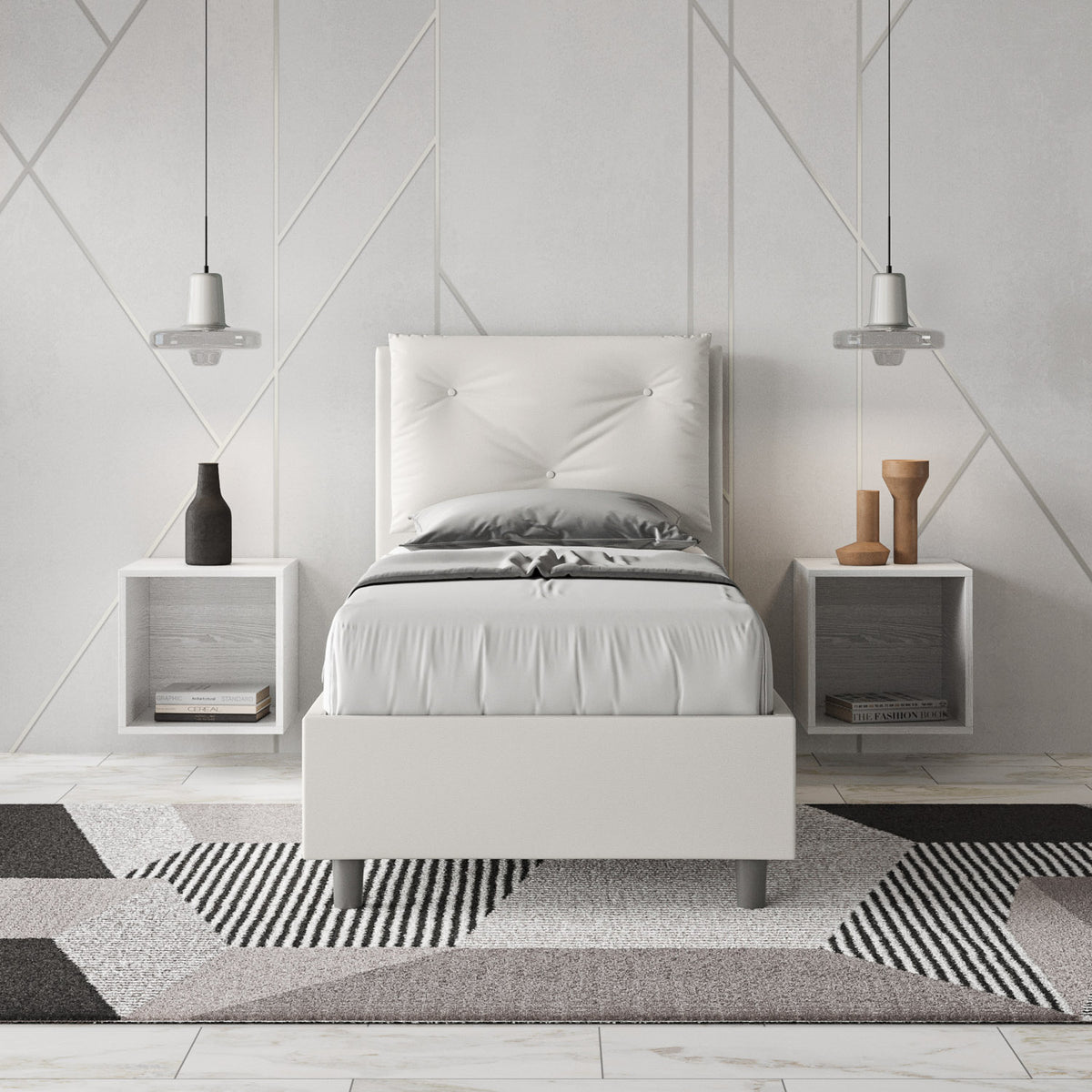 Letto singolo Appia bianco in similpelle con testiera imbottita, inserito in camera moderna con comodini sospesi e tappeto geometrico