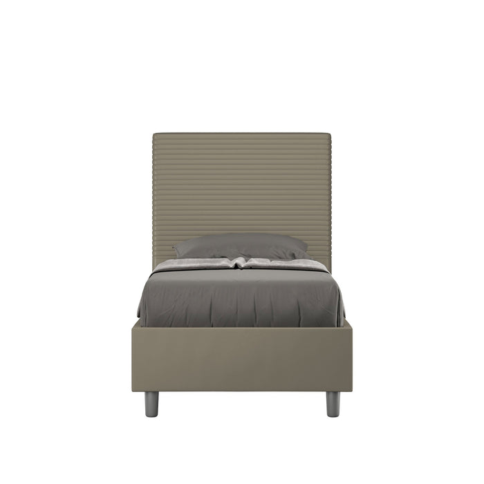 Letto singolo Focus beige con struttura imbottita e testiera verticale, perfetto per camere luminose e arredamento minimal.