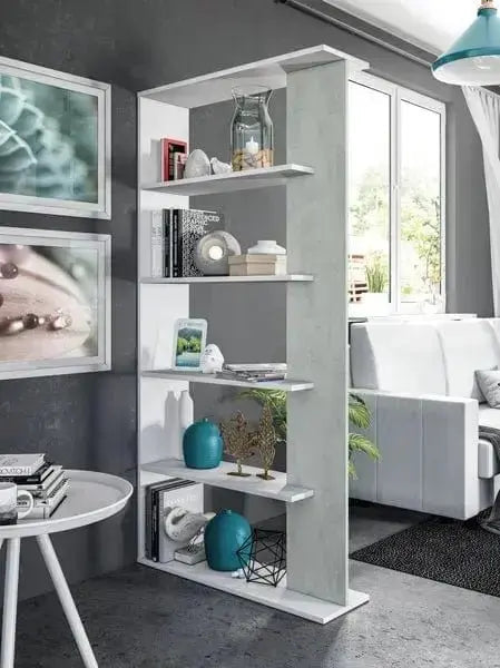 Libreria Alida 90x25x180 cm con 5 ripiani, design moderno bianco e grigio cemento, ideale per soggiorni eleganti e funzionali.