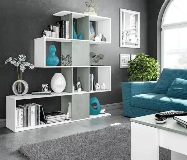Libreria Zig-Zag in cemento bianco 145x145x30 cm con sei ripiani spaziosi, perfetta per arredamento moderno in soggiorno elegante.