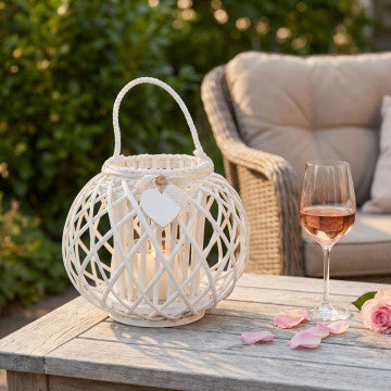 Lanterna in vimini bianco e vetro con decoro a cuore, tre misure