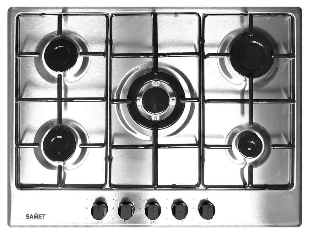 Piano cottura in acciaio inox con cinque fuochi, manopole nere e griglie in ghisa, ideale per cucina moderna e funzionale