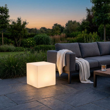 Cubo luminoso 40x40x40 cm in polipropilene con lampada E27 20W