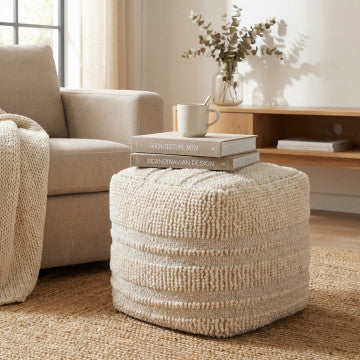 Pouf quadrato 40x40x40 cm in lana avorio con decoro