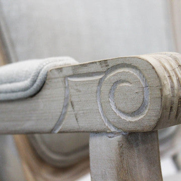 Poltrona in tessuto grigio con struttura in legno, 57x57x90 cm