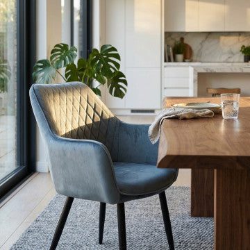 Poltrona struttura metallo seduta e schienale velluto grigio 61x61x82