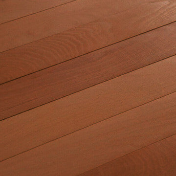 Dettaglio superficie tavolo da picnic in legno di faggio color noce 60x100 cm, finitura liscia e resistente per uso esterno in giardino.