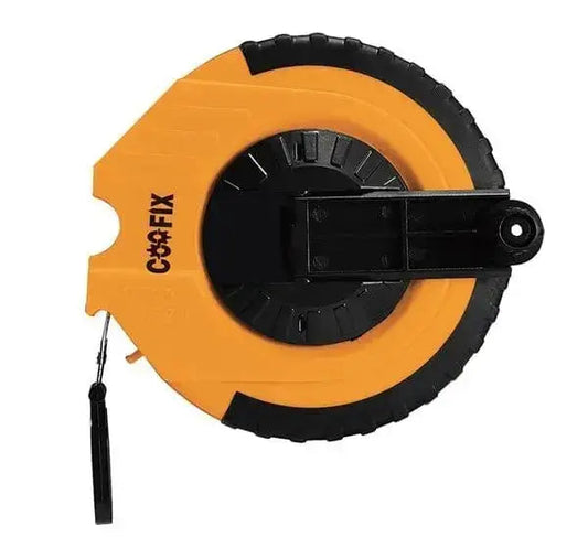Rotella metrica 30 mt Coofix con scala millimetrata e in pollici, larghezza 12,5 mm, ideale per misurazioni precise in cantiere o fai da te.
