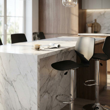Sgabello regolabile in metallo e plastica, altezza 58-78 cm