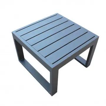 Tavolino quadrato Cuba 45 x 45 in alluminio verniciato grigio scuro con design moderno e resistente, ideale per spazi esterni.