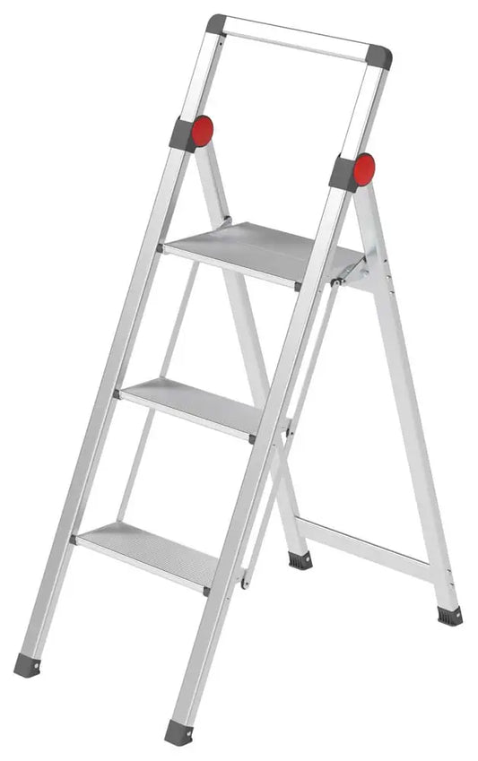 Sgabello pieghevole in alluminio con 3 gradini, leggero e resistente, ideale per uso domestico e lavori in altezza, colore argento con dettagli rossi.