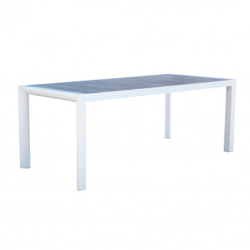 Tavolo Carson 195 x 90 cm con struttura in alluminio bianco e piano in ceramica effetto legno chiaro, ideale per terrazze eleganti.