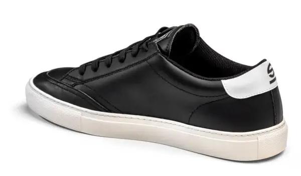 Vista posteriore della scarpa Sparco S-Time Nera con dettagli in bianco sul tallone e suola robusta. Perfetta per comfort e stile casual.