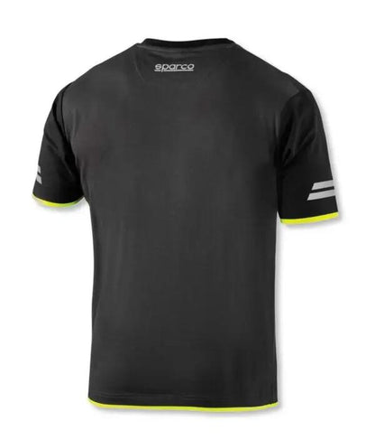 Retro della T-Shirt Sparco nera con bordi giallo fluo e dettagli riflettenti. Design rinforzato per comfort e sicurezza.