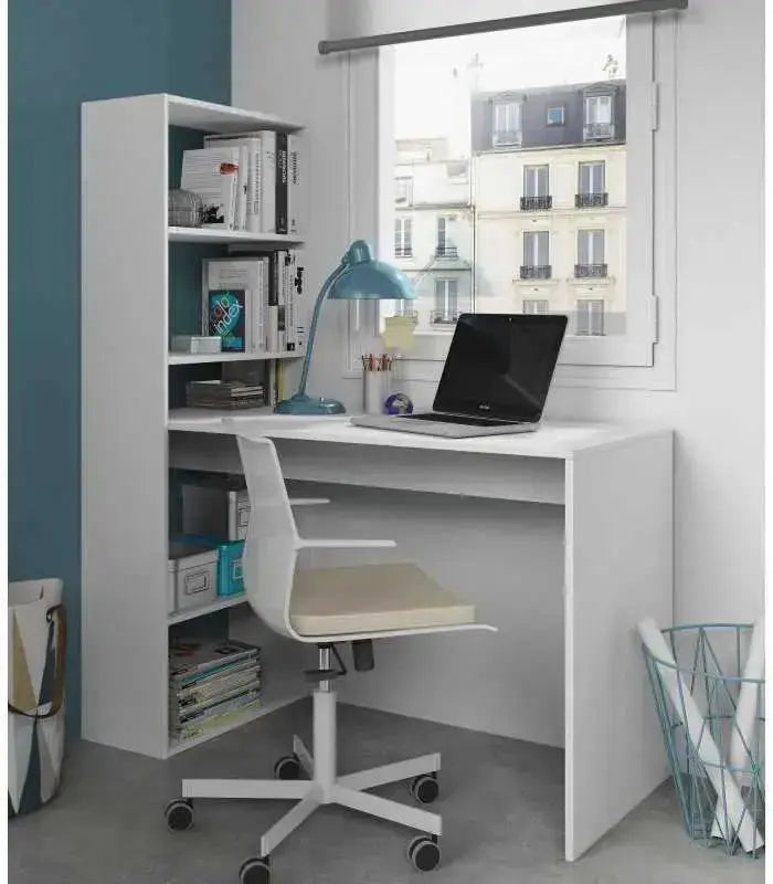 Scrivania moderna con scaffale reversibile a 5 scomparti, perfetta per ufficio o studio, con finitura resistente in melammina.