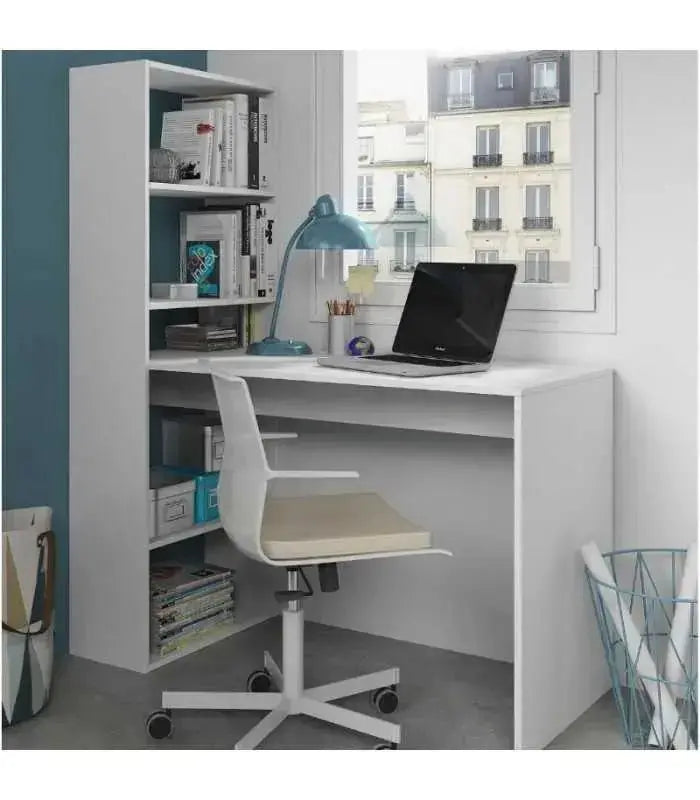 Scrivania compatta con libreria integrata in bianco artico, design salvaspazio per organizzare libri e accessori in modo pratico.