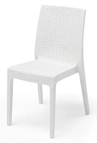 Sedia Selene bianca con schienale alto, design elegante in resina stampata rattan, ideale per arredo esterno e contract.