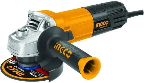 Smerigliatrice Angolare INGCO 115mm-950W con impugnatura ergonomica e disco abrasivo, ideale per lavori di taglio e smerigliatura professionale.