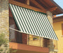 Tenda da sole a caduta con braccetti 3x2,45 m beige e verde Eurostar montata su balcone