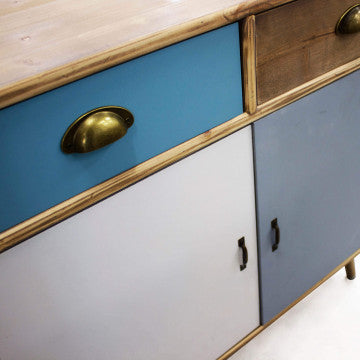 Mobiletto in MDF e legno di pino con 2 ante e 2 cassetti colorati