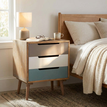 Cassettiera con struttura MDF, gambe in pino e 3 cassetti colorati