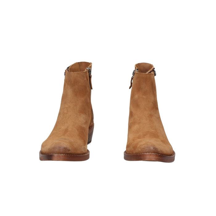 Tronchetto Irma In Camoscio Con Cerniera Laterale Sottopiede Imbottito In Pelle Fondo Gomma Tacco 4 Cm Emanuelle Vee