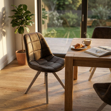 Sedia in legno di quercia con seduta in PVC marrone antico