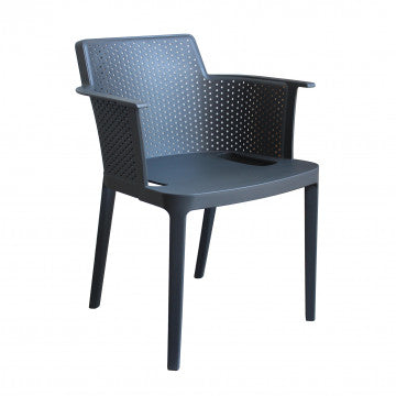 Poltrona Cathy in polipropilene colore antracite, vista angolare. Design moderno e impilabile, ideale per interni ed esterni. 60x58x76.5cm.