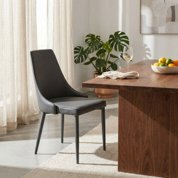 Sedia in ecopelle grigio scuro 46,5x59x89cm, peso 7,7kg