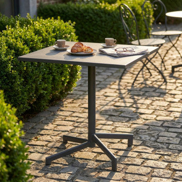 Tavolo quadrato 70x70 cm, struttura in acciaio tubolari, trattamento antiruggine