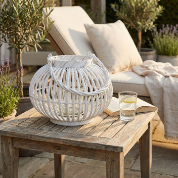 Lanterna in vimini bianco e vetro, diametro 34 cm, altezza 25 cm