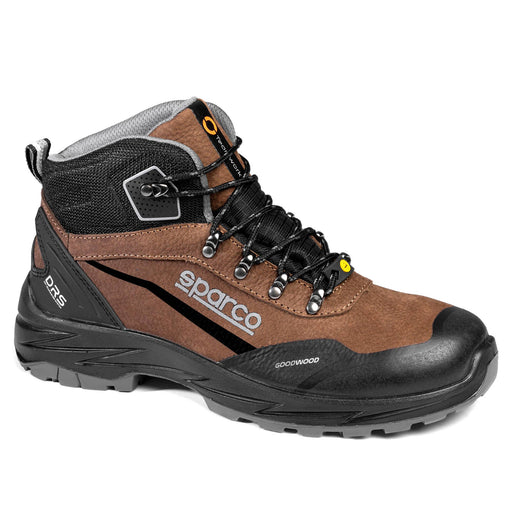 Scarpa Sparco Trekking Valley marrone con tomaia in nabuck impermeabile, rinforzi DPU e fodera tecnica. Ideale per trekking, misure 39-46.