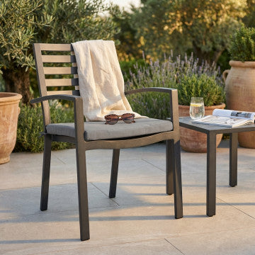 Poltrona in alluminio con cuscino - 46x62x84 cm