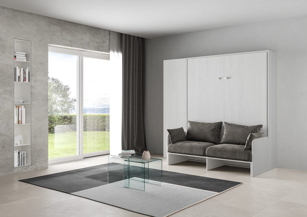 Letto a scomparsa Kentaro Sofà con colonna in soggiorno moderno, perfetto per ottimizzare lo spazio con eleganza.