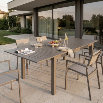 Tavolo allungabile in alluminio verniciato 220/280 x 100 cm