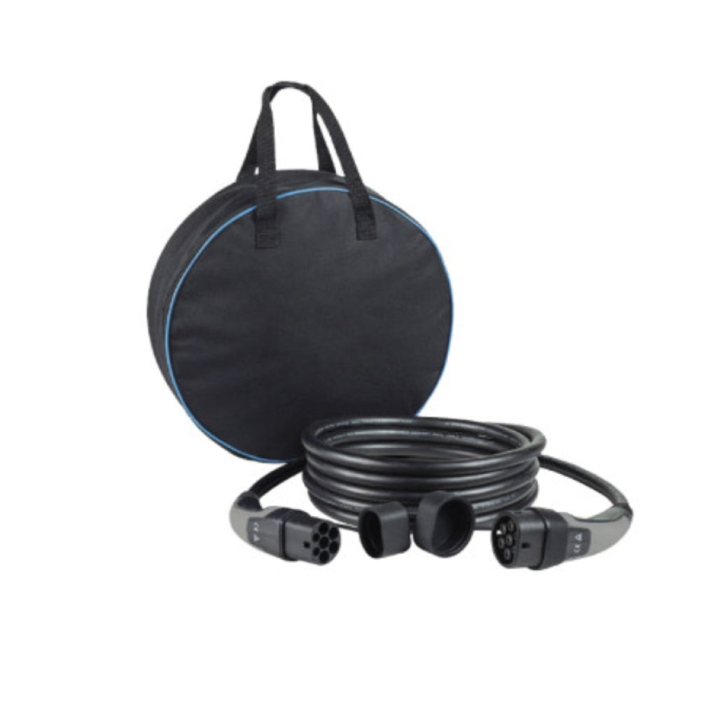 Cavo di ricarica Tipo 2 monofase 7,4kW con connettori resistenti, lunghezza 5m, incluso in sacca protettiva IP55 per stazioni di ricarica auto elettriche.