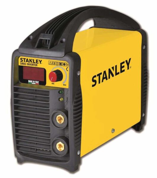 Saldatrice inverter Stanley Sirio 210 190A 5kW con struttura compatta e maniglia integrata, ideale per lavori di saldatura professionale.