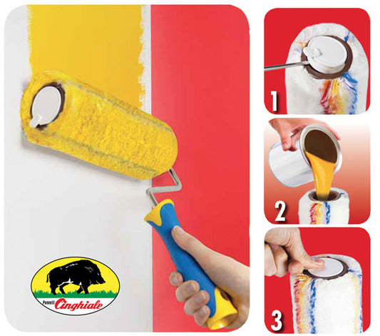 Rullo con serbatoio Roller S.262 in poliammide a pelo lungo mentre applica vernice gialla su parete rossa, con impugnatura soft-grip ergonomica.