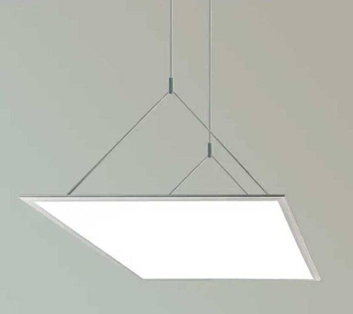 Pannello LED quadrato 600x600 con supporto sospensione in metallo, illuminazione a soffitto per ambienti moderni e funzionali